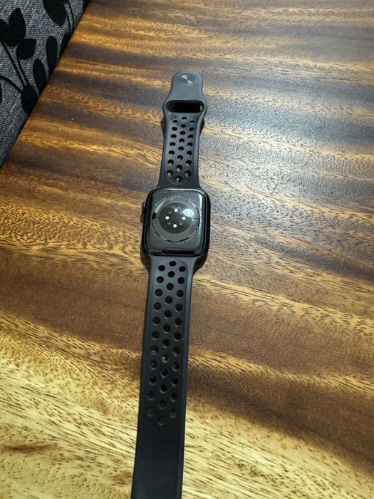 Часовник Apple watch 7