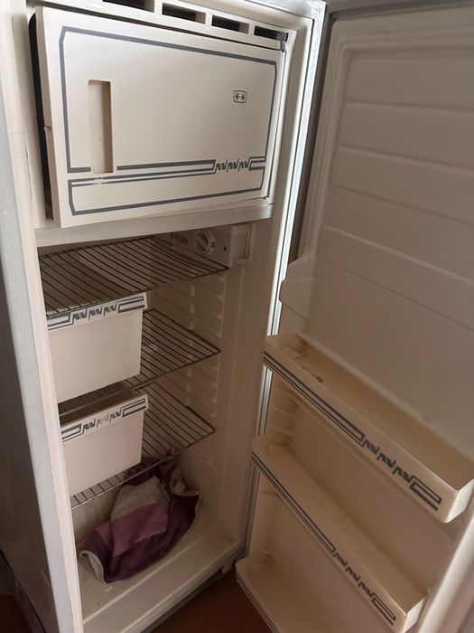 Холодильник даром