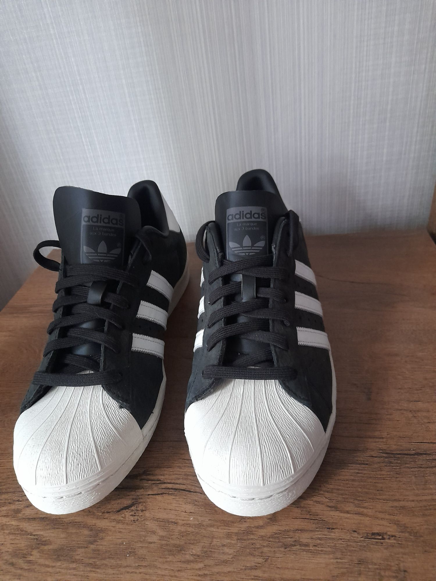 Adidas SUPERSTAR 82 кецове 45 номер.