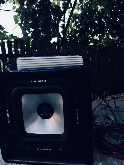 vand subwoofer crunch+amplificator