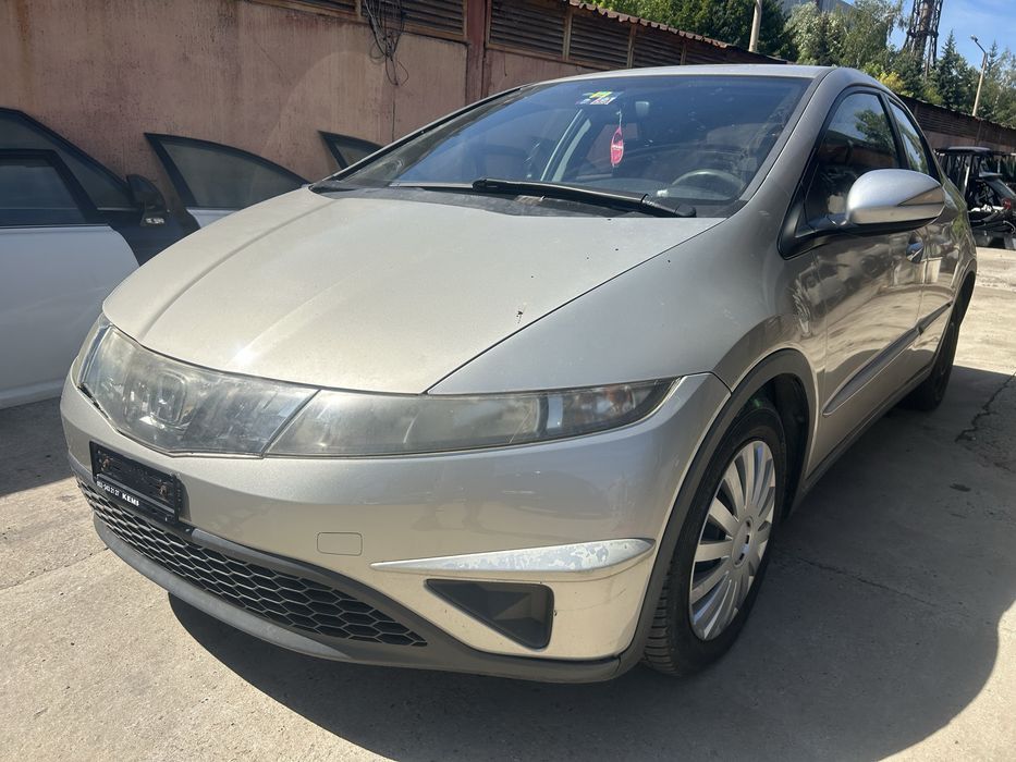 Хонда Сивик 1.8 бензин НА ЧАСТИ