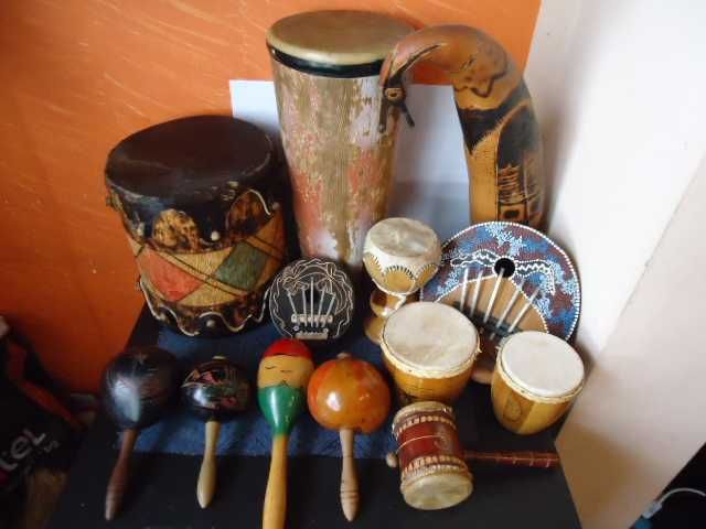 тарамбука,маракас,гуидо,барабан,калимба