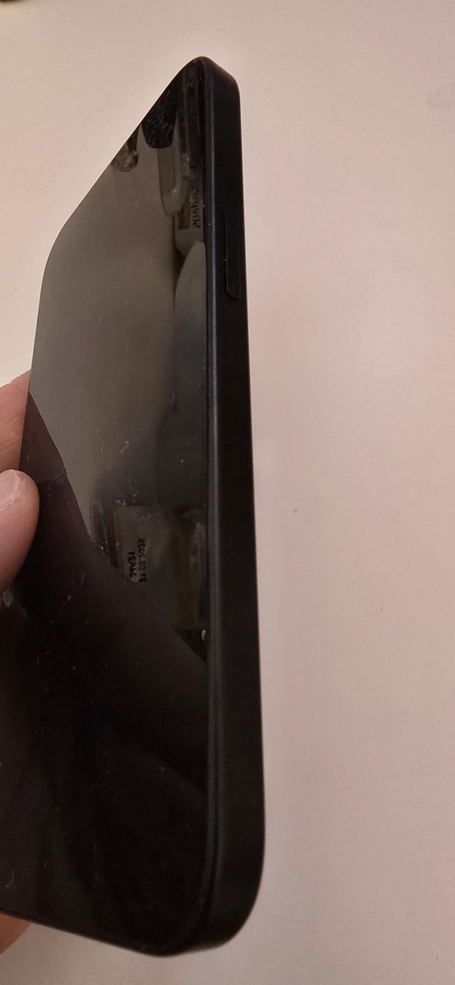 Iphon 15 98% батерия, 132 цикъла на 5 месеца.