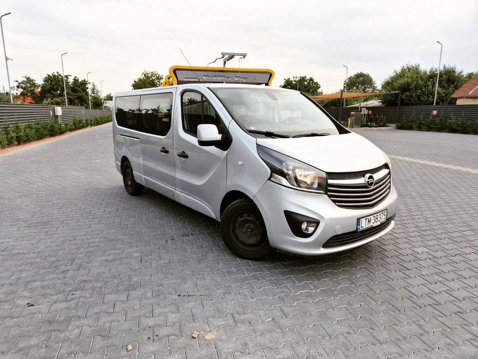 Opel Vivaro, 8+1 locuri, extra-lung, 1.6 Bi-DCi 145 cp