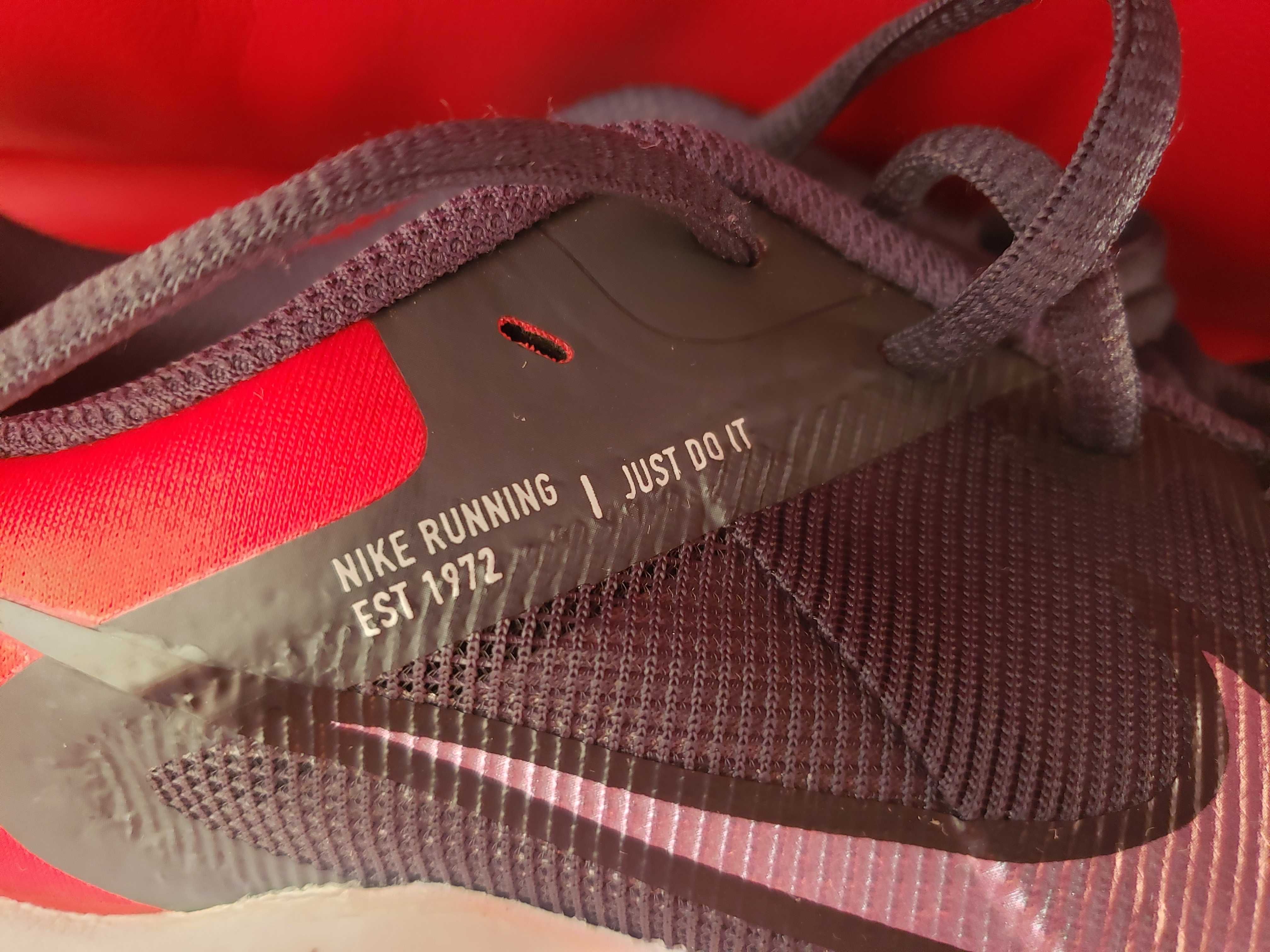 Маратонки Nike running