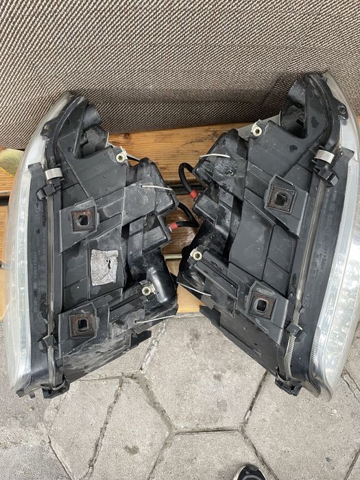 Оригинални фарове за ауди а 6 ксенонови оборудвани цената е за комплек