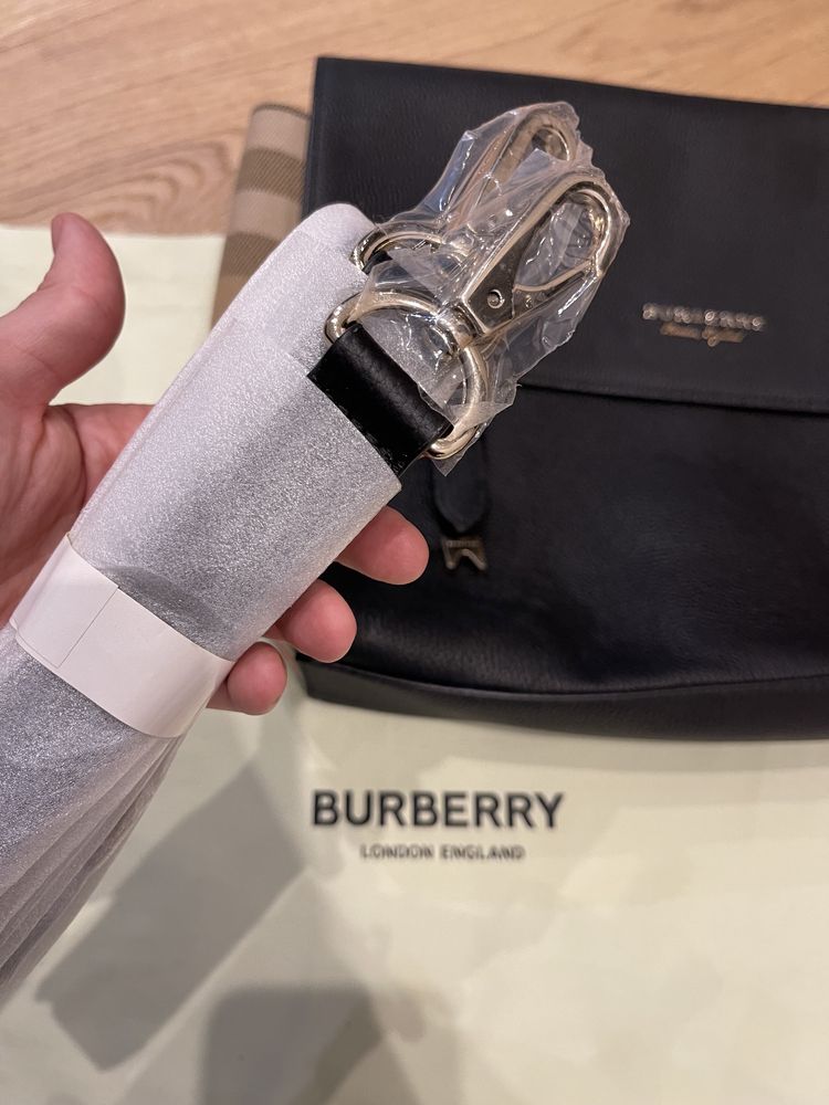 Burberry Чанта