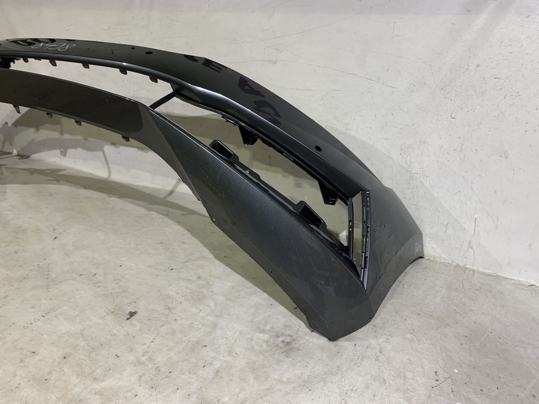 Bara fata Skoda Superb 3, facelift, 2019, 2020, 2021, 2022, 2023, cod origine OE 3V0807221M, cu gauri pentru spalatori faruri si senzori de parcare (4).