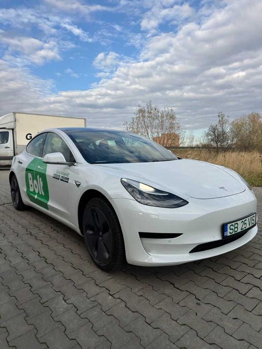 Inchiriez Tesla Model 3 Uber/Bolt