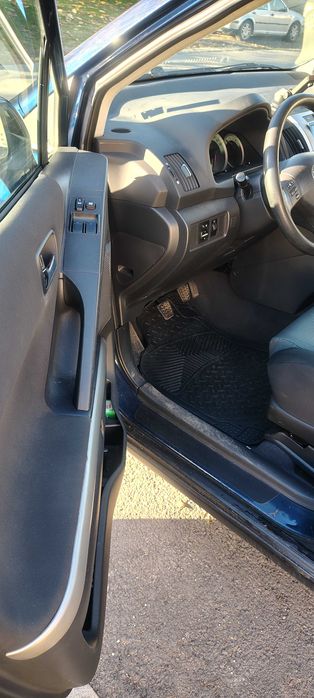 Продавам Toyota Corolla verso