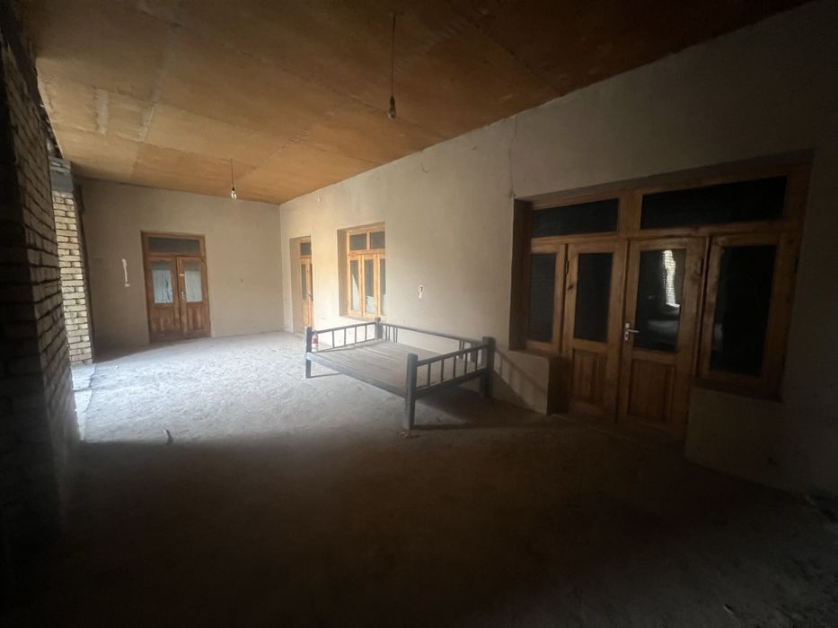 Srochna sotiladi hovli