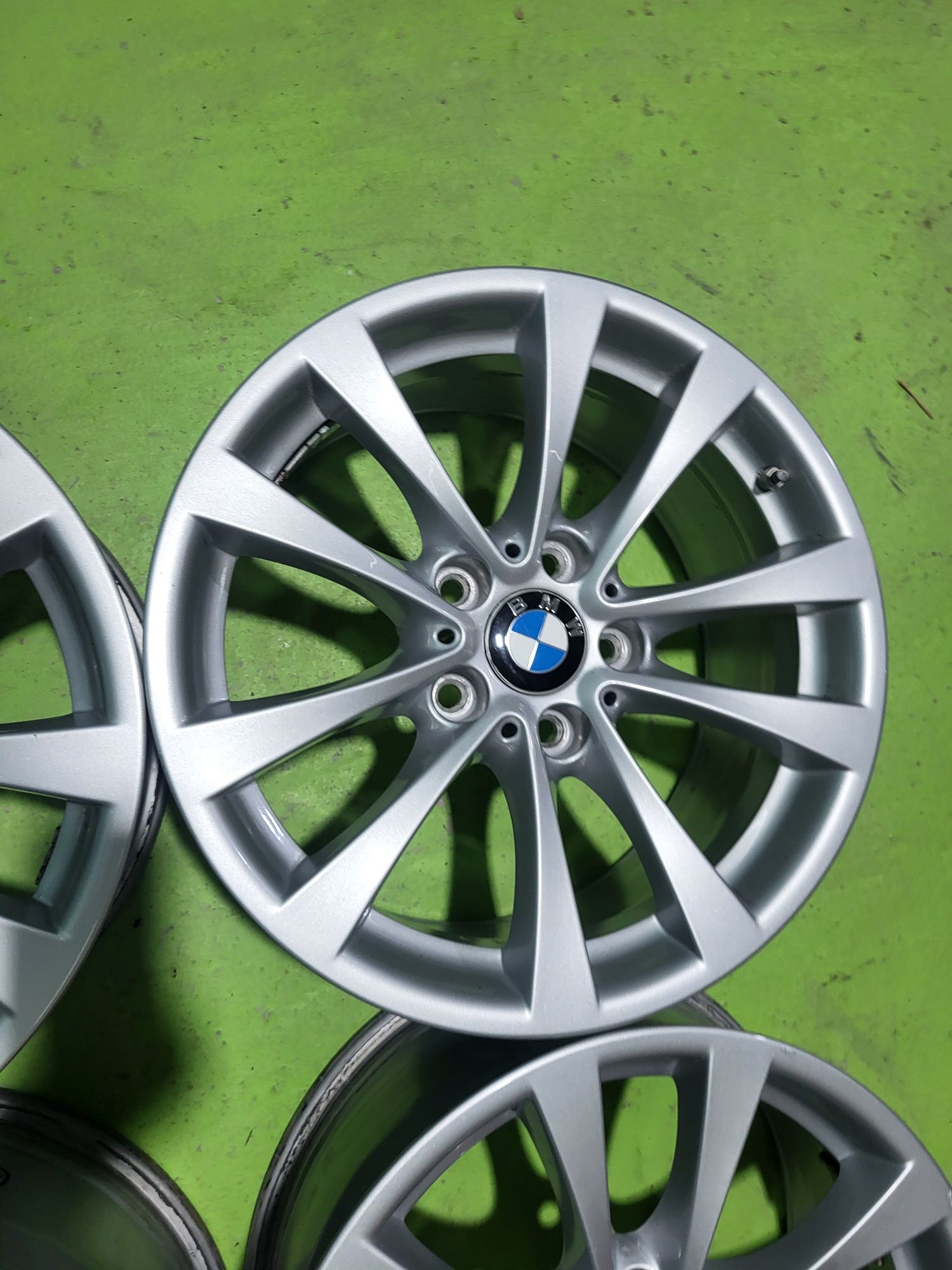 17 5x120 Bmw F30 F31 E90 лети джанти 5х120 бмв