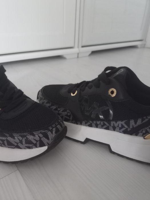 Adidași Nr 34 Michael Kors