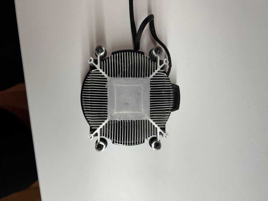 Carcasa AQIRYS Arcturus Middle Tower ARGB + Cooler AMD Wraith