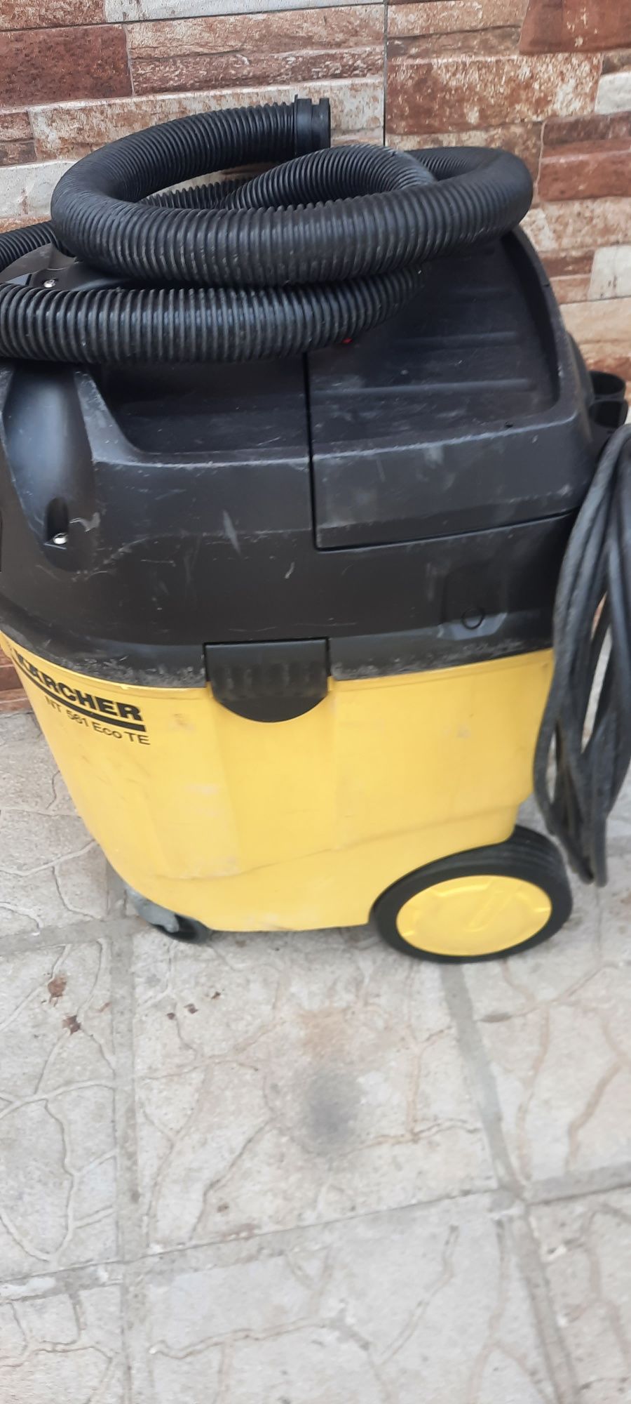 Прахосмукачка с Контакт Karcher 361 Profesional  Тупалка Сухо Ст