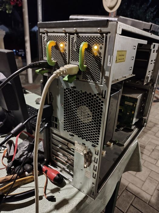 PC calculator Server Fujitsu i3 prima generație DDR3