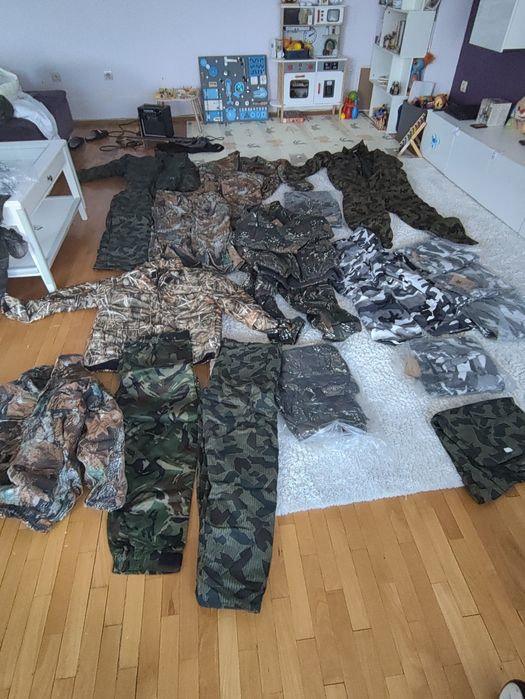 Комплекти,якета и панталони.Цената е за ВСИЧКО