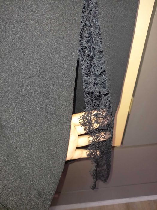 Rochie de seară cu dantelă