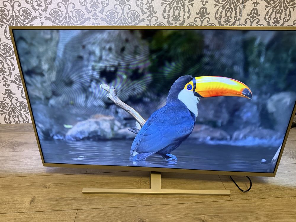 Televizor Philips Smart Android 108cm, ambilight , impecabil!