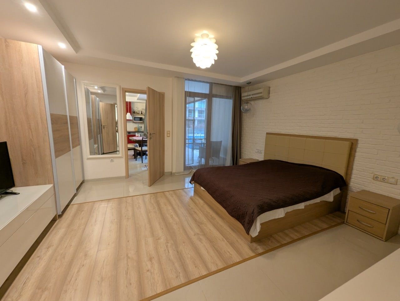 Продава се Двустаен апартамент в к.к. Слънчев бряг - 76 кв.м за 961 €/кв.м - Снимка #8