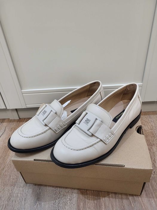 Разпродажба: ОБУВКИ