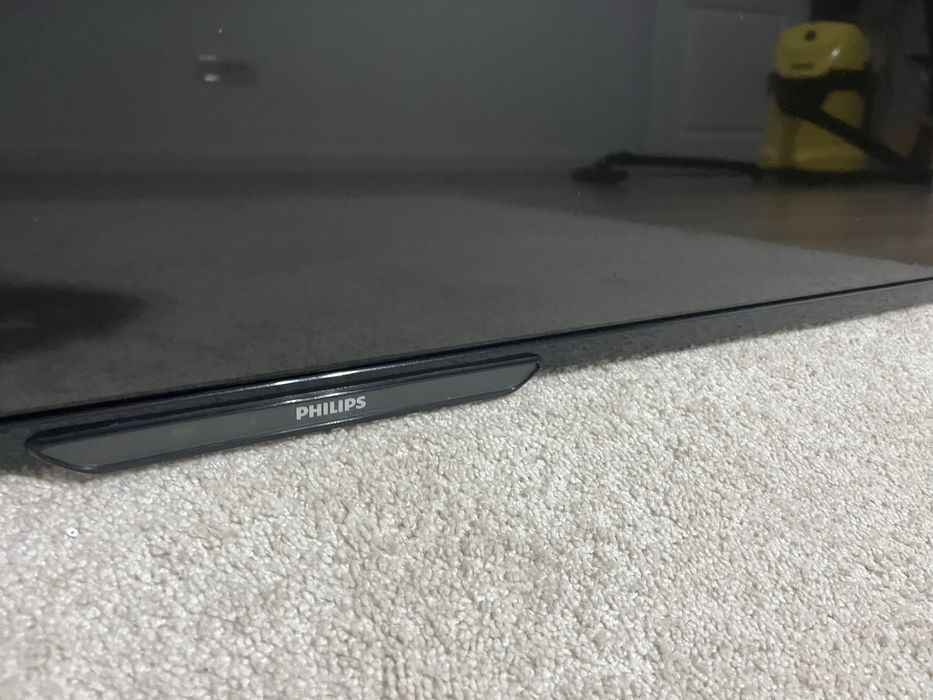 Televizor Philips 105 cm diagonala