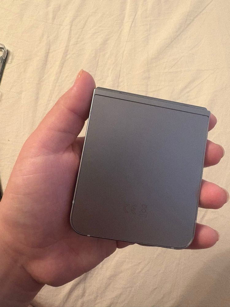Samsung Galaxy Flip 6