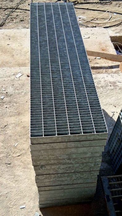 Grilaje zincate trepte zincate platforme zincate