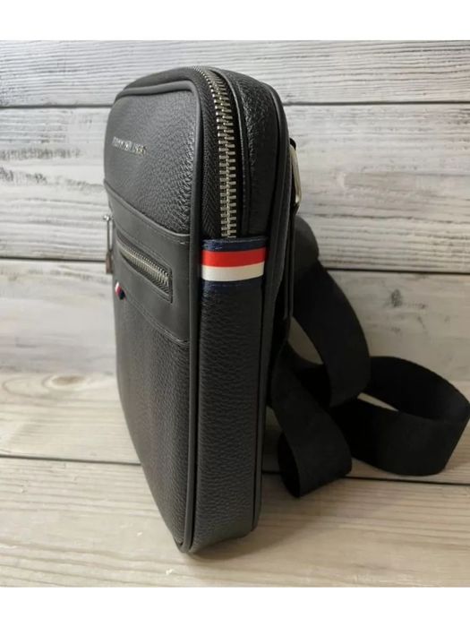 мужская сумка через плечо (кроссбоди) от бренда Tommy Hilfiger