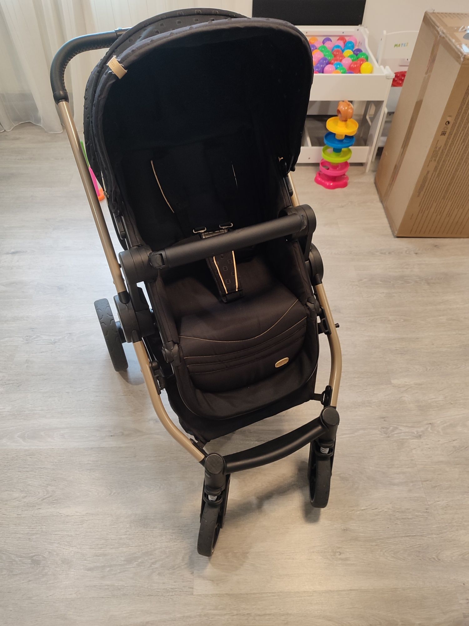 Vand caruț copii 3in1 chicco si accesorii