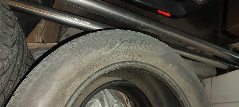 Vând anvelope iarna ,225/55/R 16