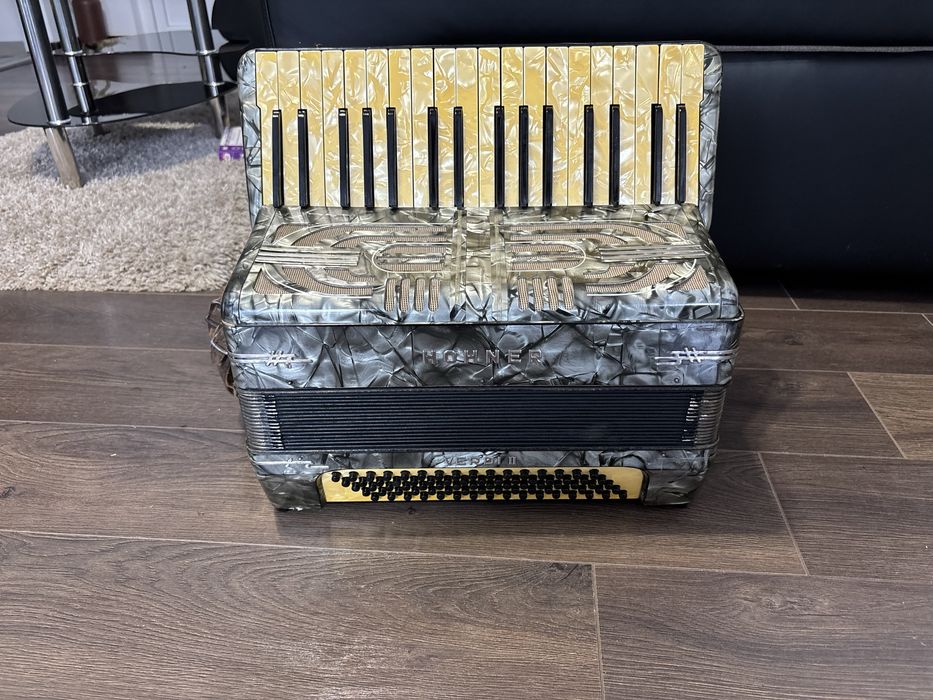 Vand acordeon Hohner Verdi 2 cu 80 de basi