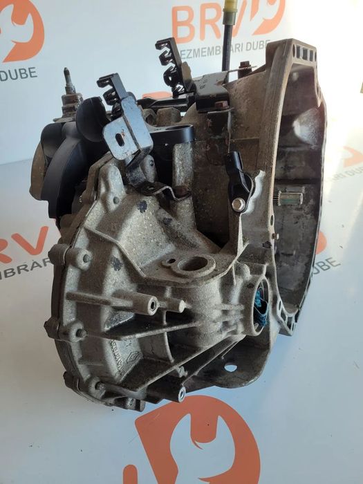 Cutie viteza manuala 6+1 trepte pentru Renault Trafic / Opel Vivaro /