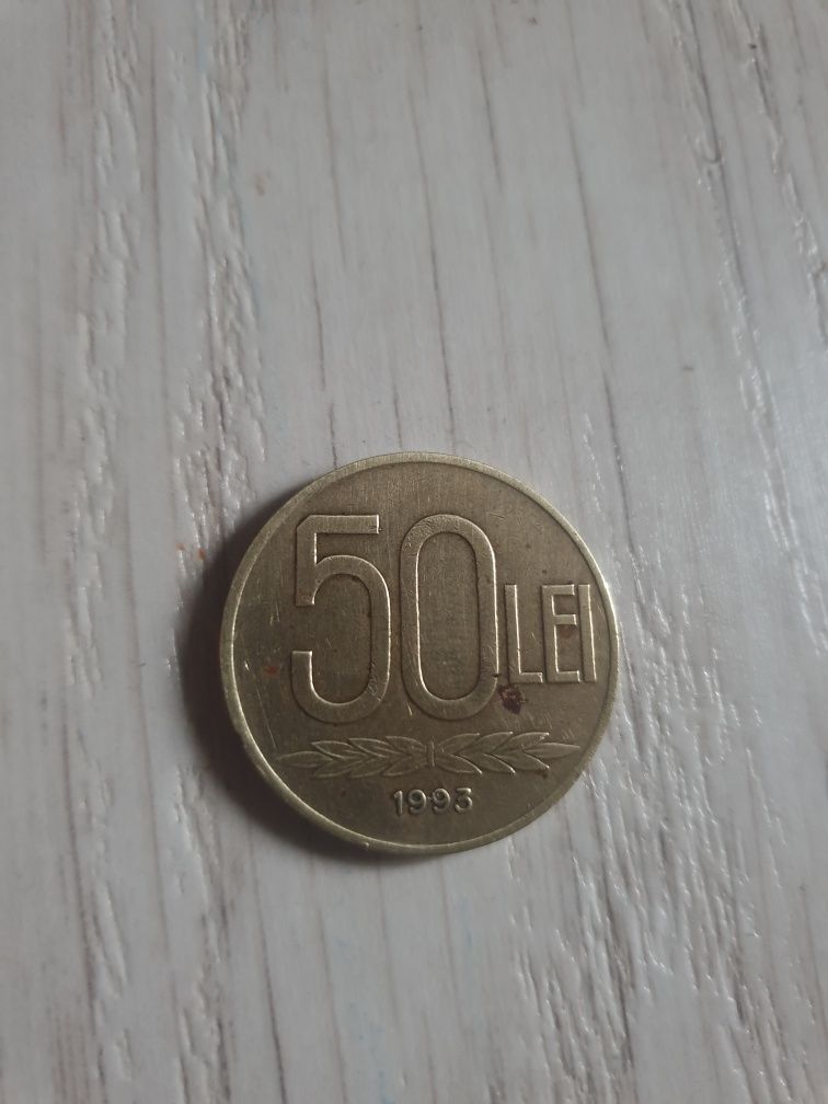 Vând moneda 50lei 1993 am și de 20 lei dar pt ceea ce vedeți în poze