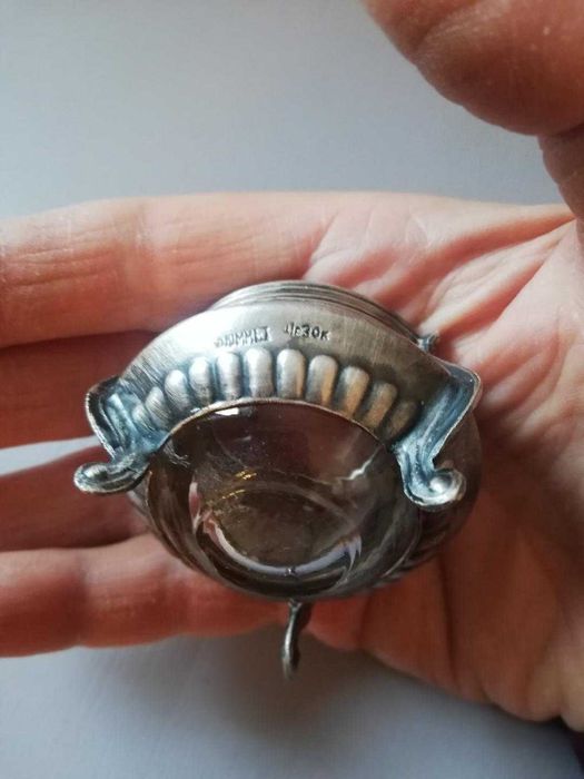 Vand castronele decorative din argint