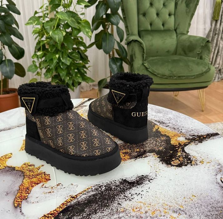 Ugg -uri Guess damă