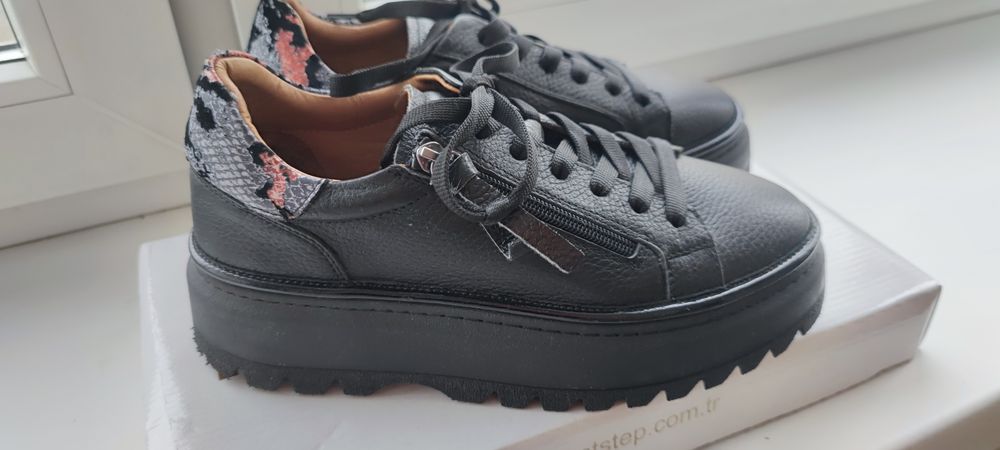 Женская обувь, натуральная кожа, 38 рр