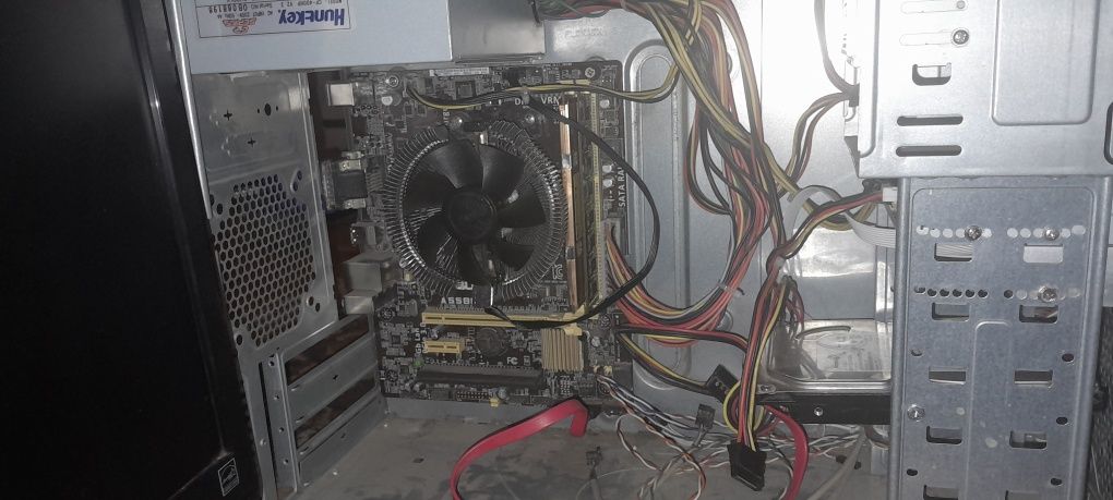 Компьютер на AMD