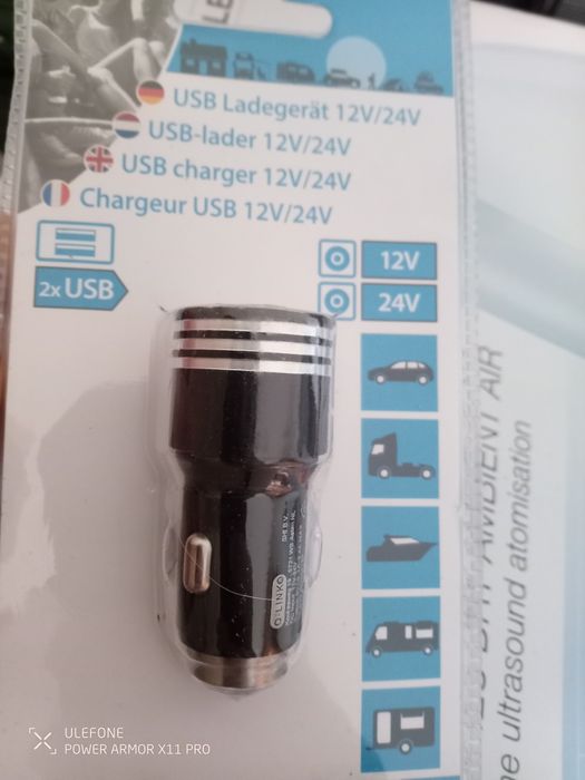 incarcator auto telefon doua USB nou