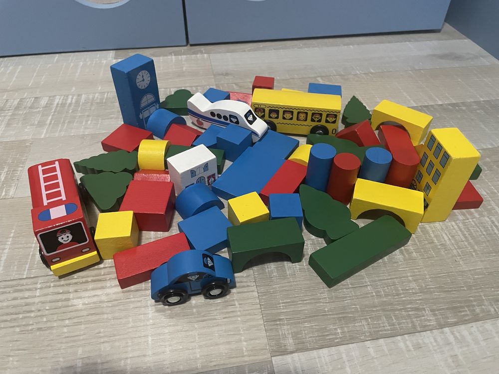 Дървени играчки за строене