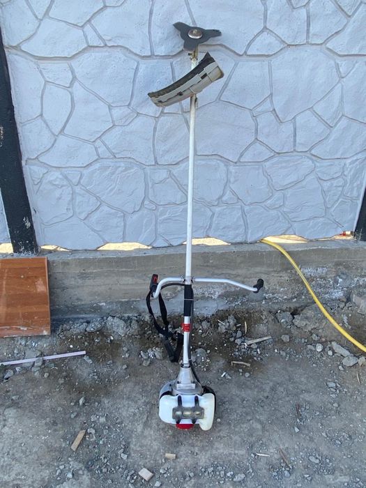 газонокосилка бензиновый