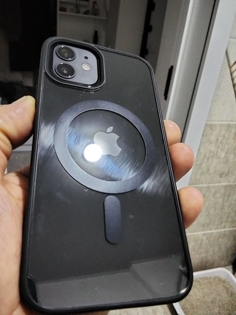 Продам IPHONE 12