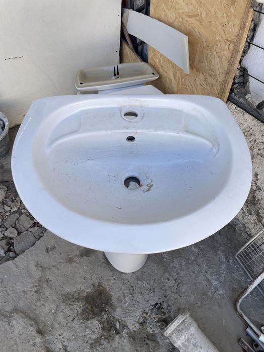 Rakvina va unitaz tezda sotiladi