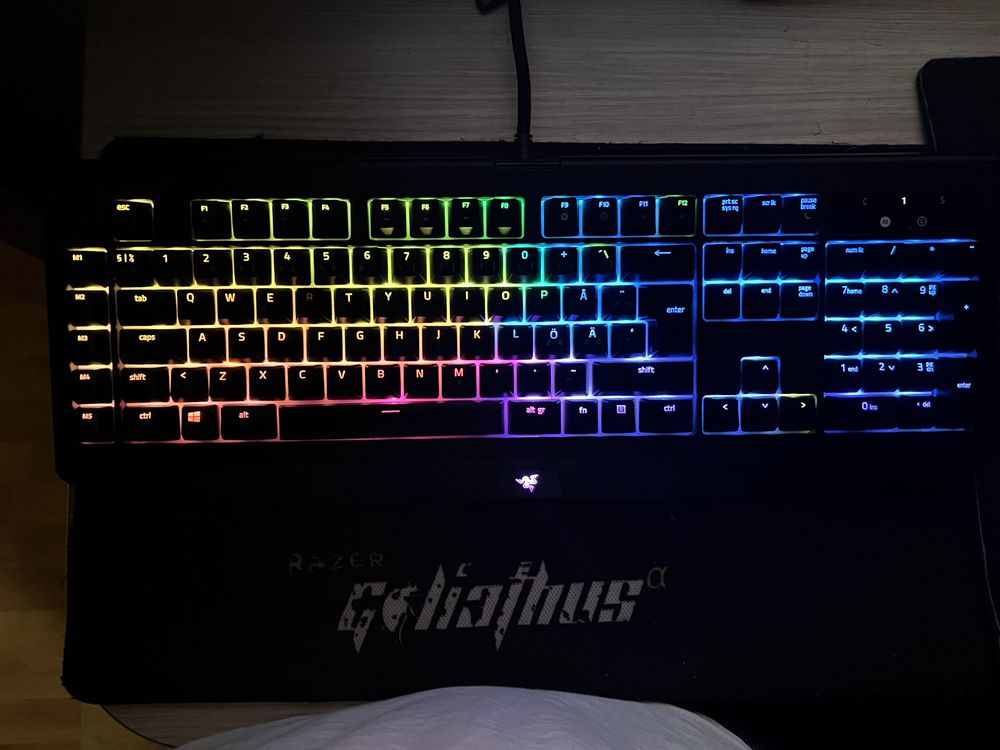 Vand tastatura gaming Razer Blackwidow Chroma V2 yellow switch