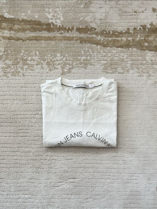 Calvin Klein тениска - L