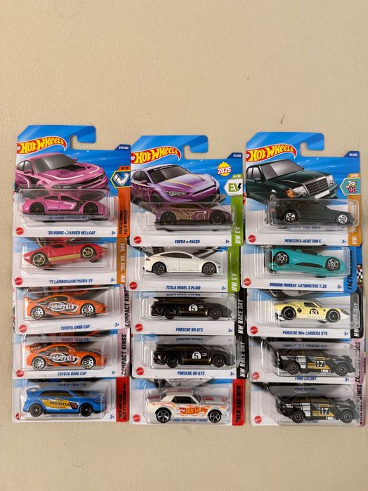Hot wheels различни модели