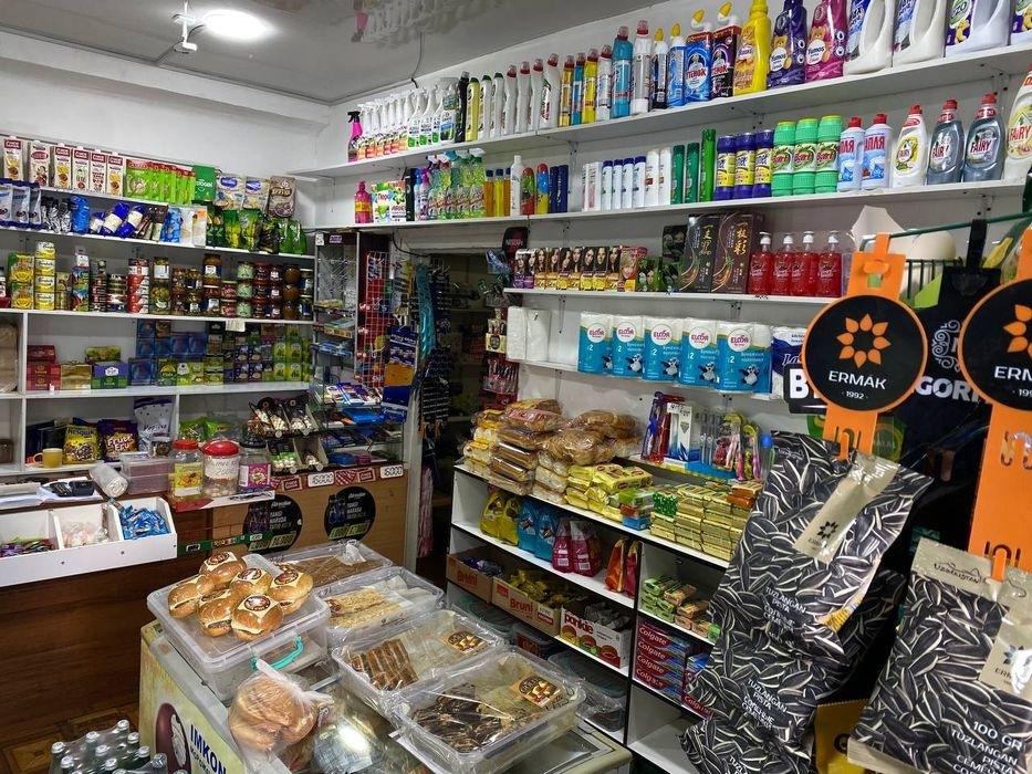 Чирчик шахрида гор болнитцани олдида Магазин арендага берилади 3хонали