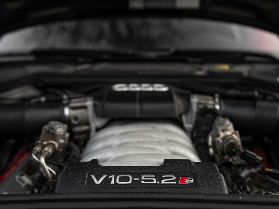 Audi S8 D3 5.2 V10
