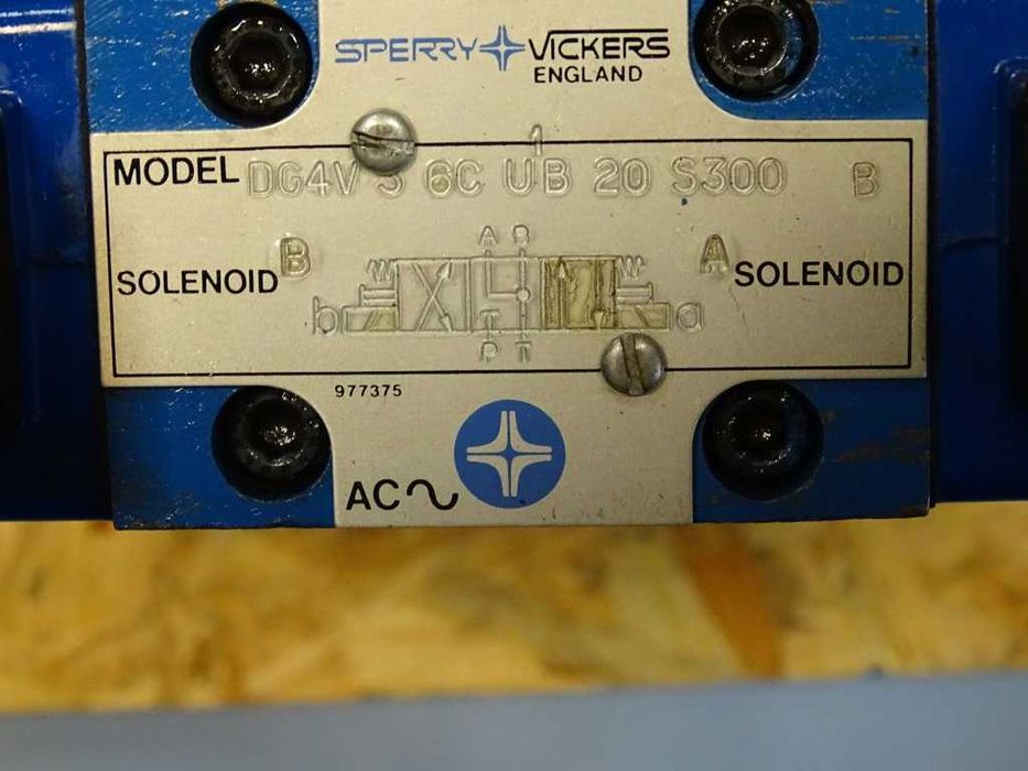 хидравличен разпределител Vickers DG5V 7 6C 2 UB 10 S300 C