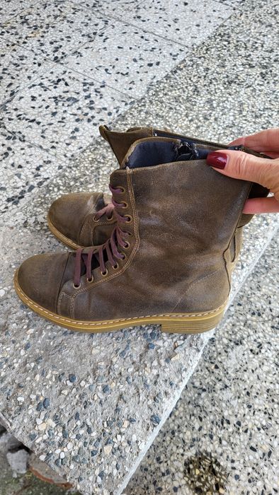 Дамски обувки -тип кубинки.